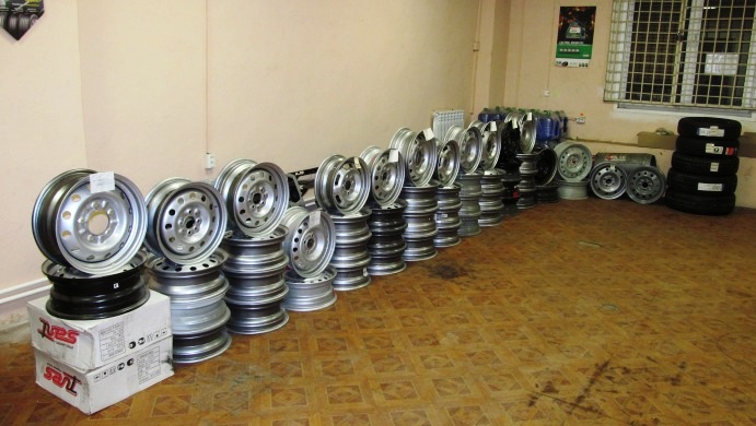 �������-����